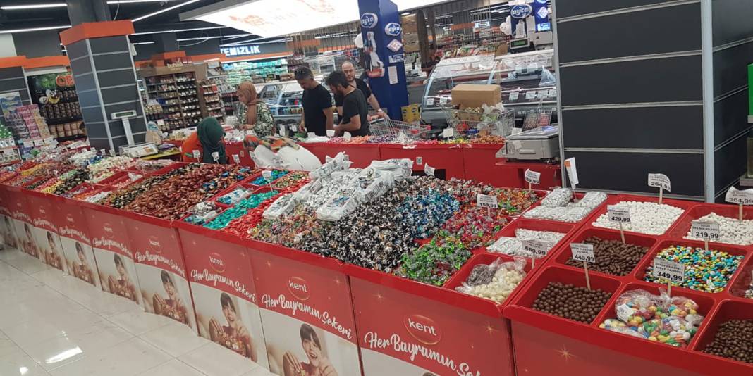 Konya’da şeker ve lokumlar tezgahlardaki yerini aldı! İşte fiyatlar 2